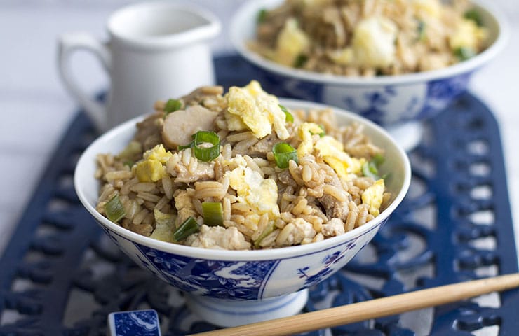 Quick & Easy Low-Fat Chicken Fried Rice: 15-Minute Meal